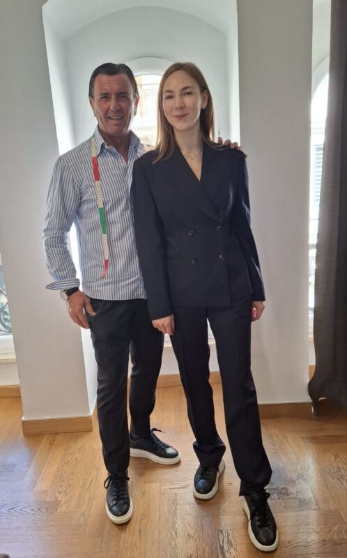 Tailleur Donna Su misura by Rinaldo Soldatelli. Doppio petto blu nella linea oversize